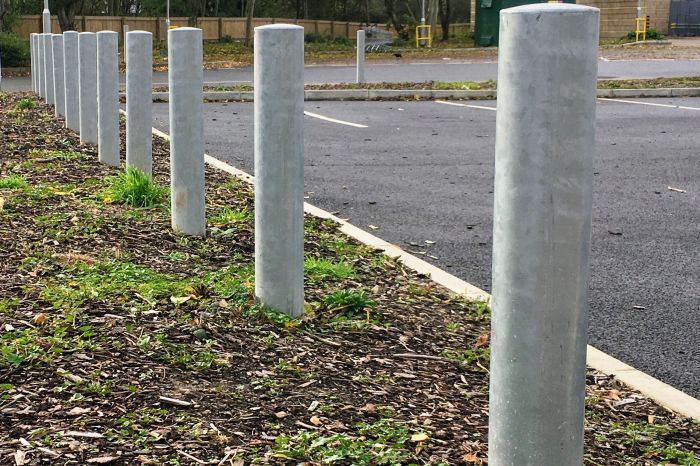 Heavy-Duty Steel Dig-In Bollard H1200mm x D114mm - Galvanized or Safety Yellow (RAL1007)